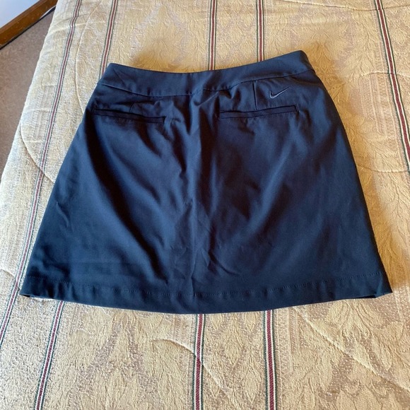 Nike Golf Women’s Black Golf Skort Skirt with Back Swoosh Size 4 Activewear - Picture 15 of 15